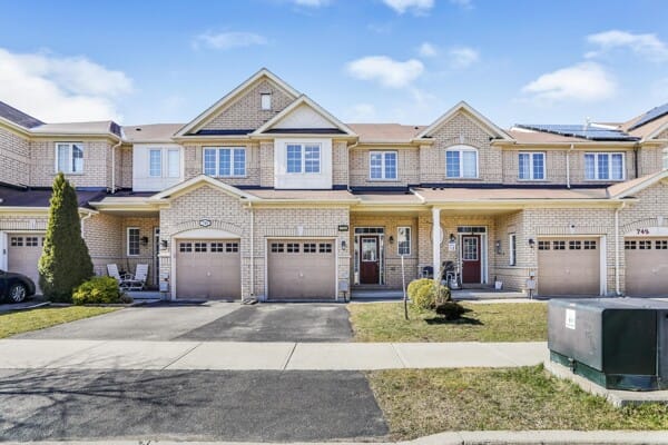 746 Agnew Crescent, Milton