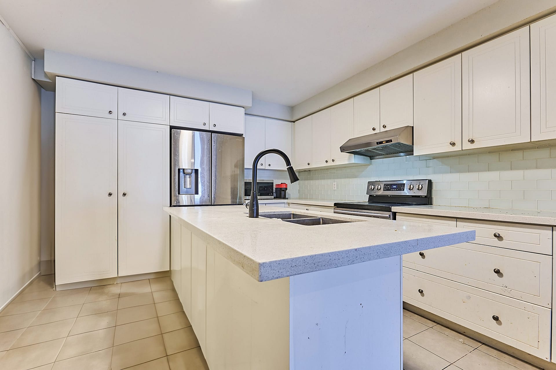 After: Decluttered kitchen ready for GTA real estate listing photography